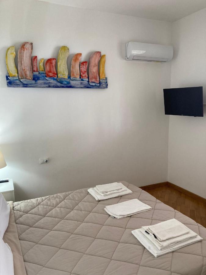 Villa Azzurra Beachfront Mondello - Palermo Buitenkant foto